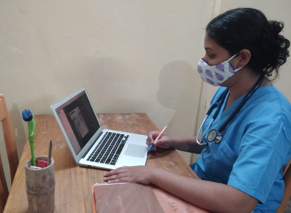 Dr. Roshine Koshy using qXR